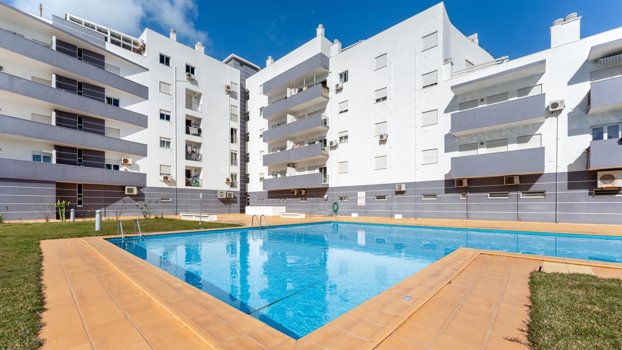 Sunny Retreat With Pool And Balcony By Lovelystay Αλμπουφέιρα Εξωτερικό φωτογραφία